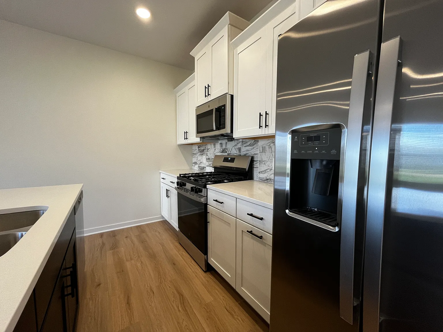 2 bed, 2.5 bath, 1468 sqft, $2,298 — Photo 3