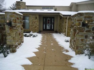 1593 N Ridgewood Dr, Columbus, IN 47203