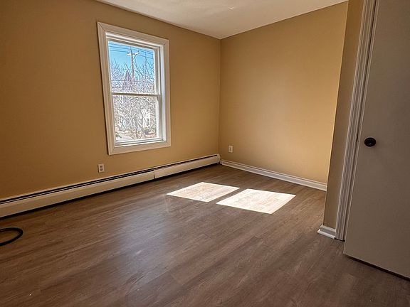 5th image of 123 Montowese St #C