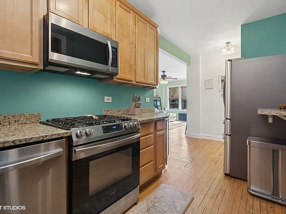5th image of 4956 N Winchester Ave APT 1