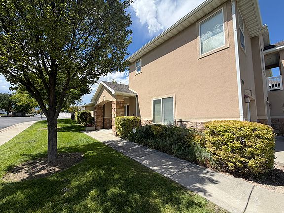 3rd image of 7304 S Geralee Ln