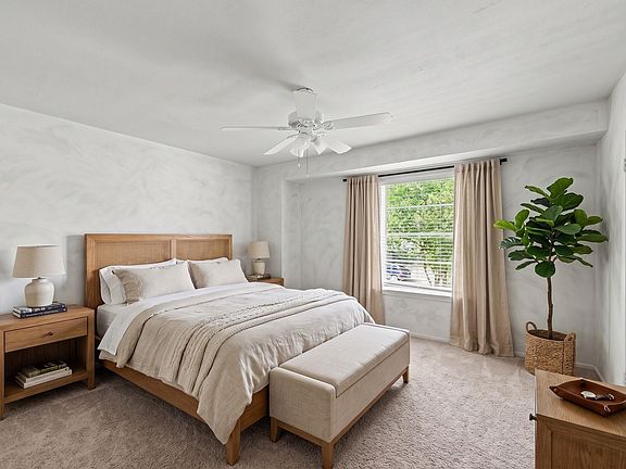 3rd image of 8211 Kingsbrook Rd APT 205