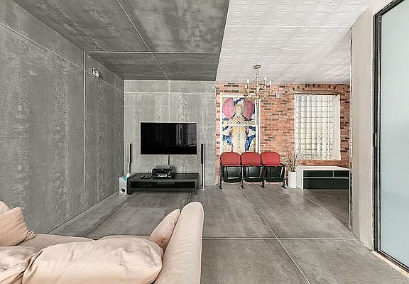 5th image of 170 John St APT 2D