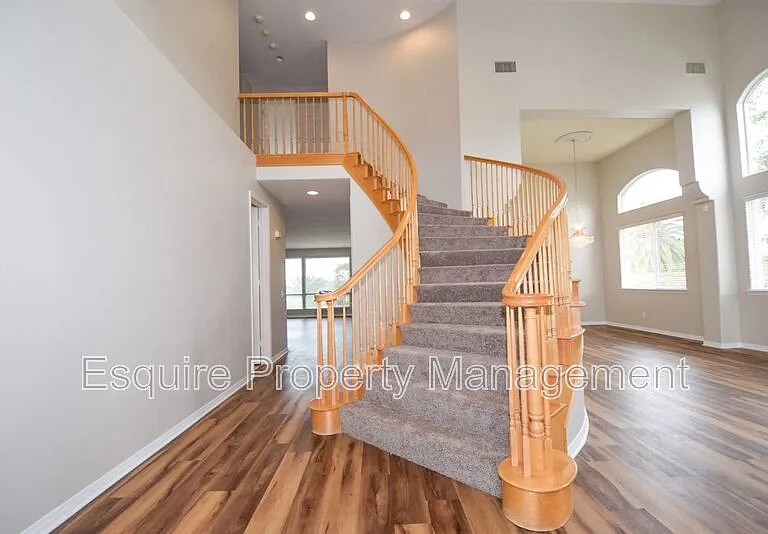 2895 Diamond Dr — Photo 6