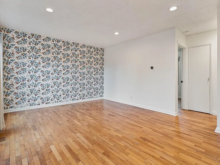 6358 NE 37th Ave — Photo 5