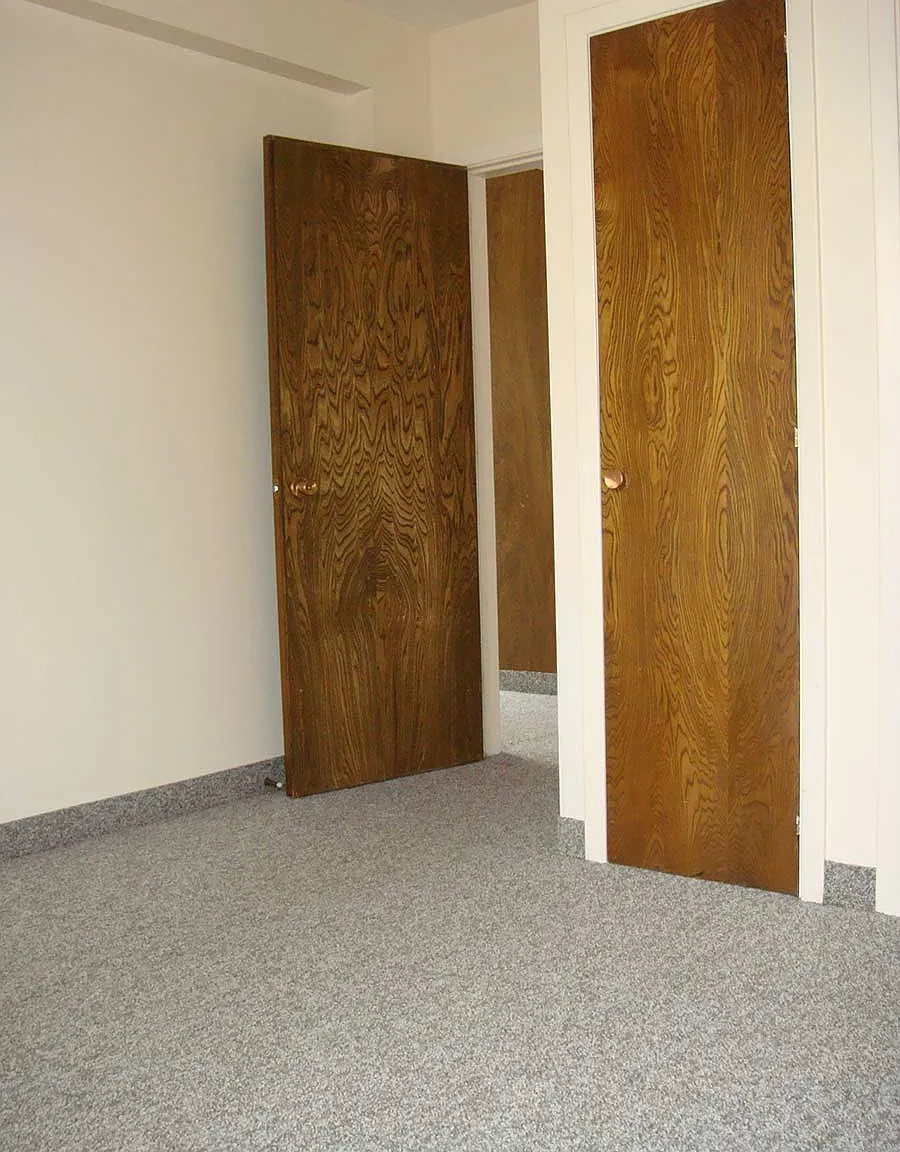 Windsor and Anola Apartments — Photo 4