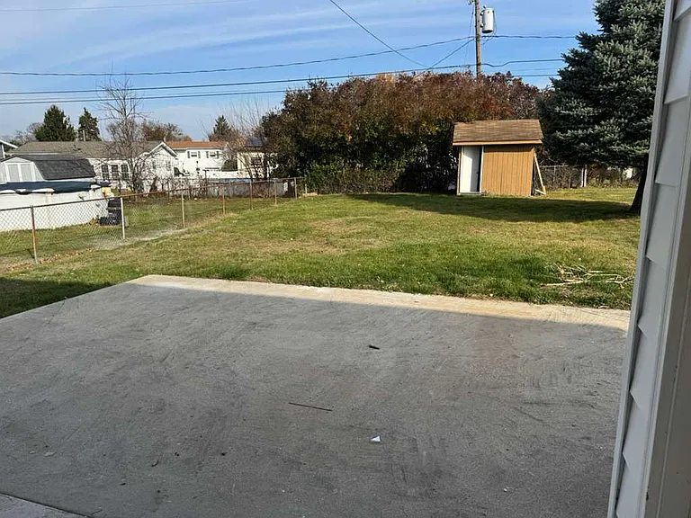 840 Poplar St — Photo 17