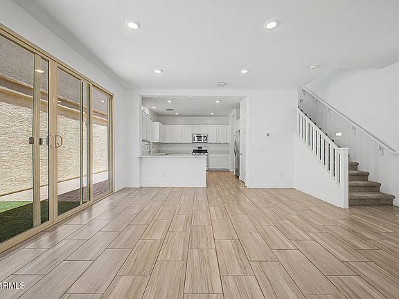 5th image of 1973 S BEDFORD Place
