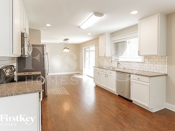5th image of 3956 Polar Brook Dr