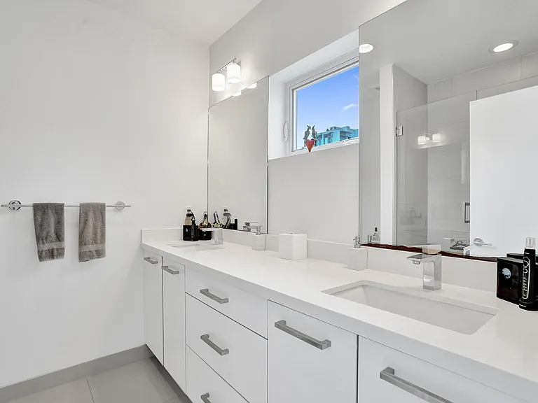 1347 N Ocean Blvd — Photo 32