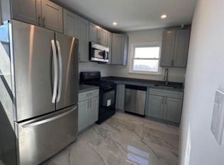 297 Castleton Ave #3, Staten Island, NY 10301