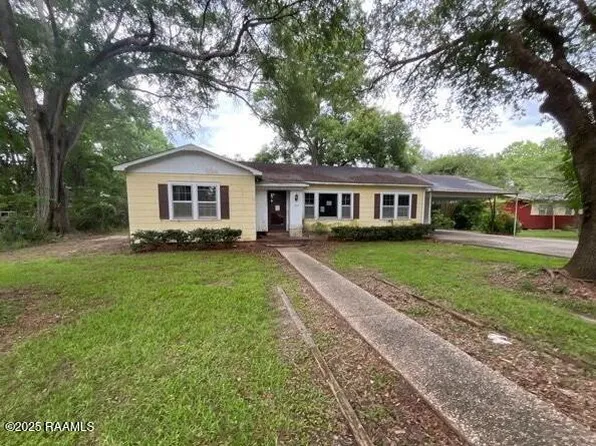 109 Pecan St, Ville Platte, LA 70586