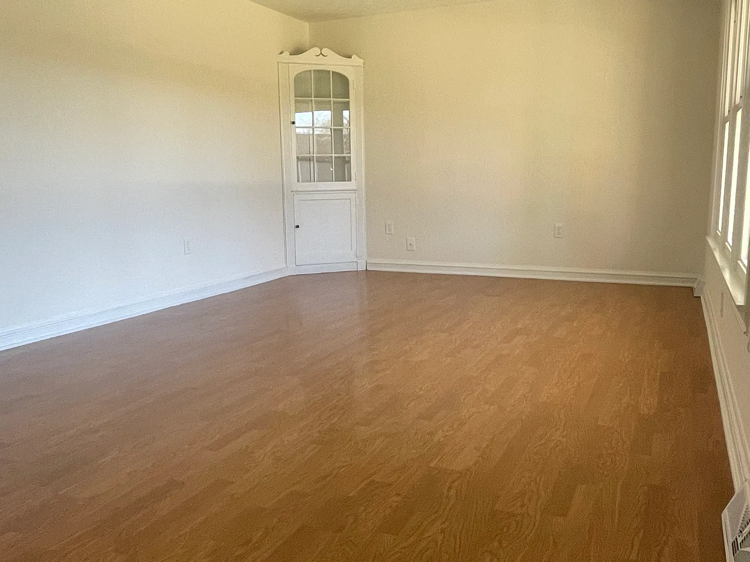 3 bed, 1930 sqft, $1,400 — Photo 3