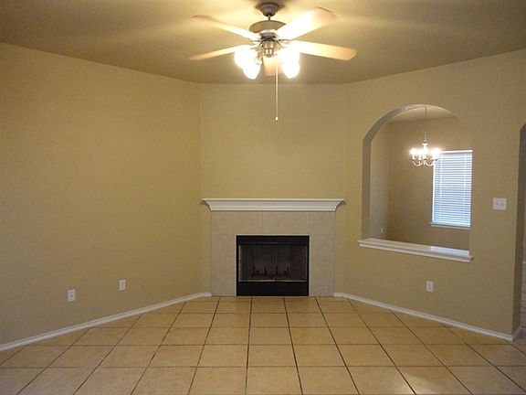 4th image of 2013 Charlotte Estates Dr