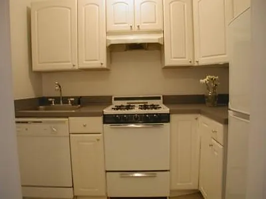 Rented by Bank Neary | media 7