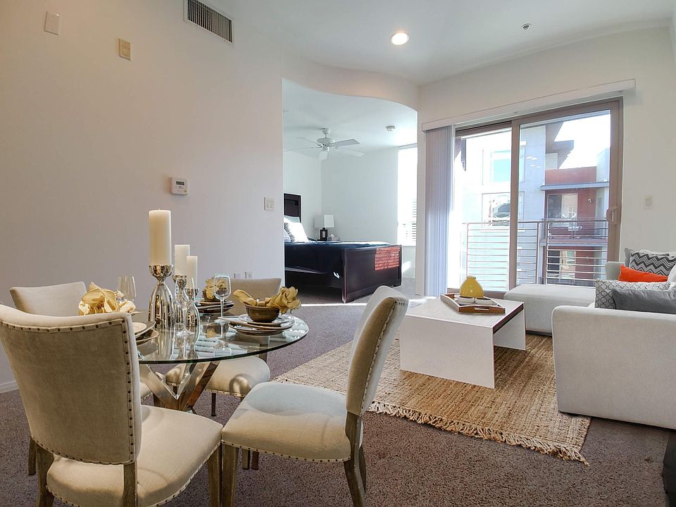 Cozy but spacious penthouse studio. (virtually staged)