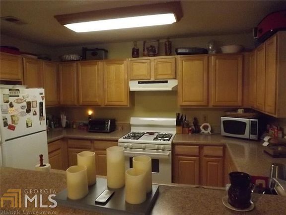 5th image of 2707 Vineyard Way SE
