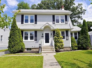 7 Center St, Pompton Plains, NJ 07444