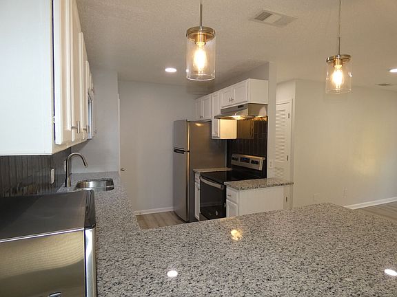 5th image of 5979 Born Dr APT 1