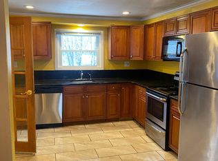 253 Lexington St #1, Woburn, MA 01801