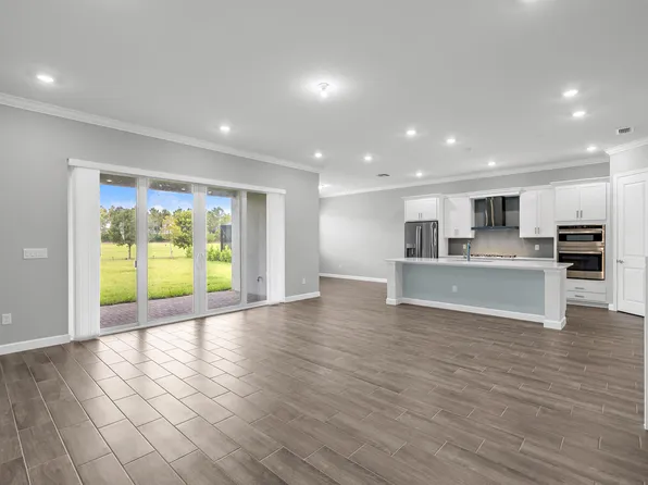 686 Hookline Circle, Loxahatchee, FL 33470