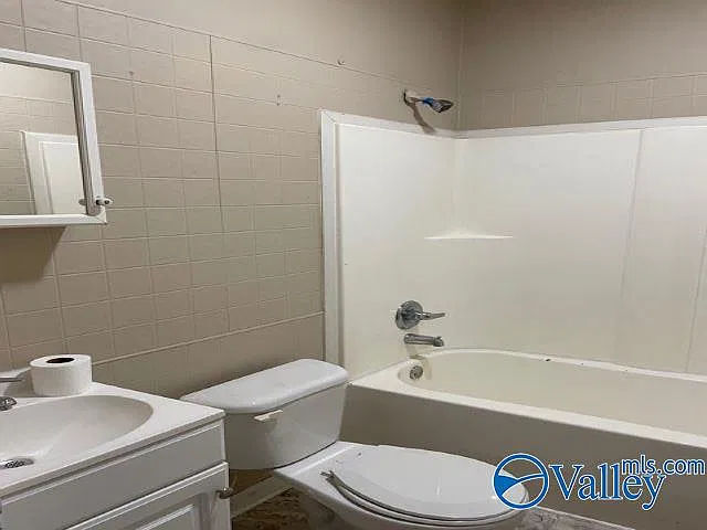 2 bed, 1.0 bath, 950 sqft, $775 — Photo 4