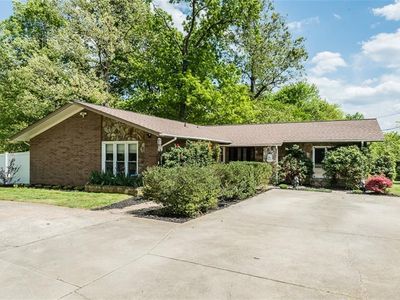 2042 Gardner Holt Rd, Burlington, NC, 27215