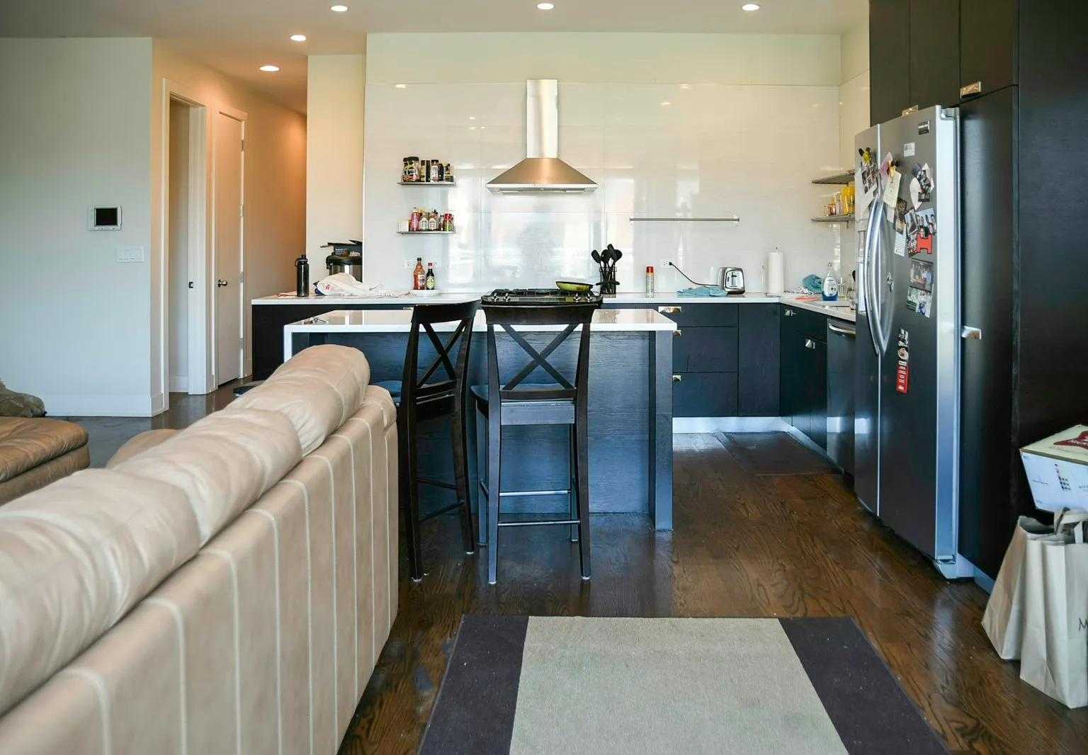 2127 W Division St — Photo 2