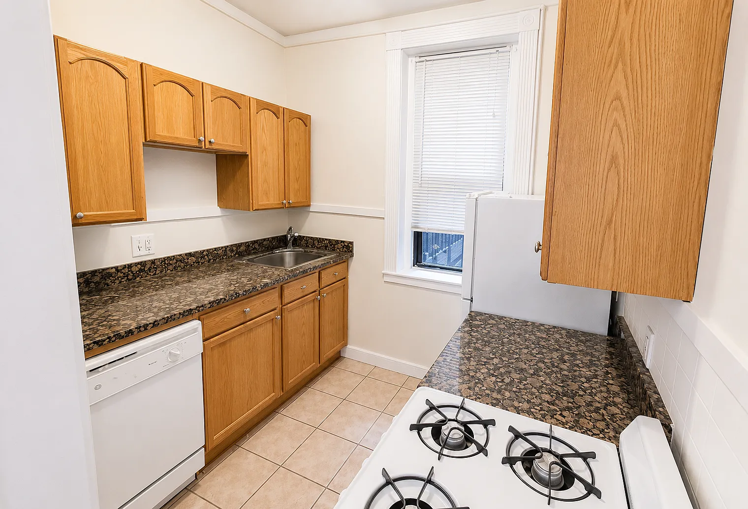 1 bed, 450 sqft, $2,595 — Photo 1