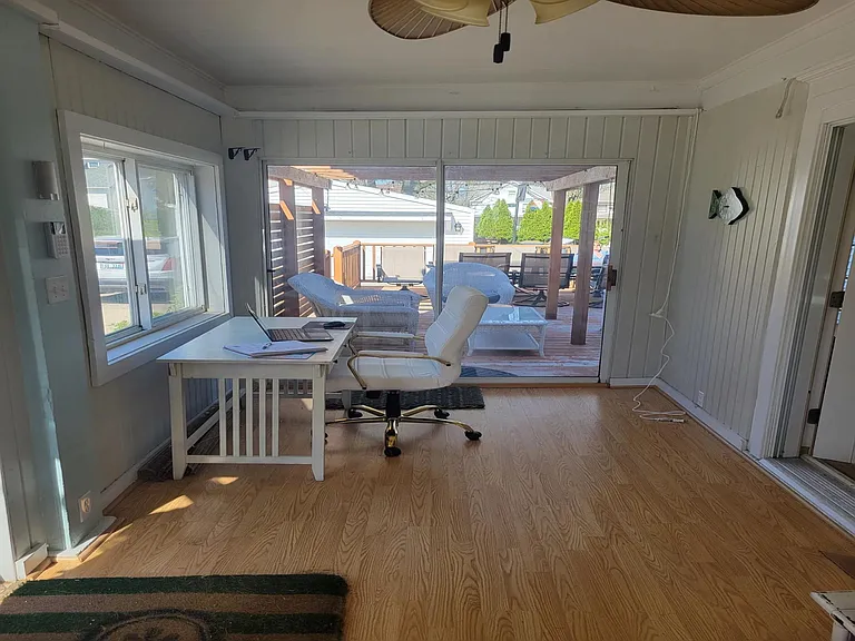 1618 Niles Ave — Photo 8