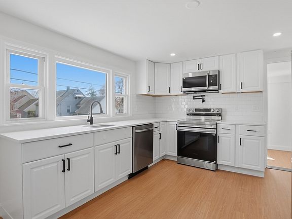4th image of 10 Lavoie Ave