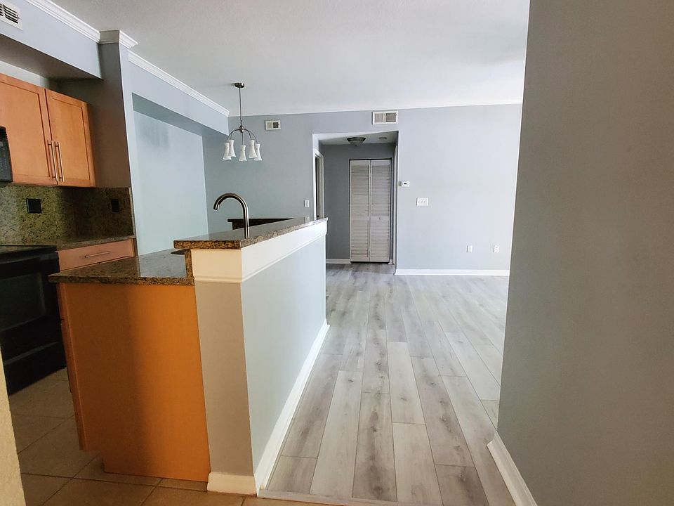 1st image of 5621 Pinnacle Heights Cir APT 208