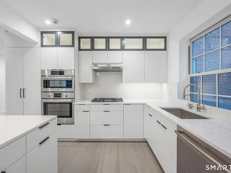 20 Church St #A24 — Photo 11