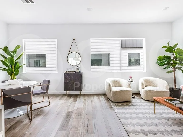 5020 Bryan St #305 — Photo 12