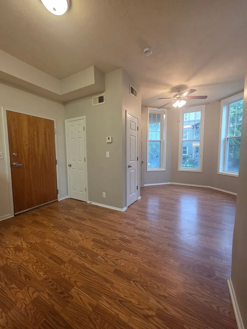 563 S 26th Ave Apartments — Photo 1
