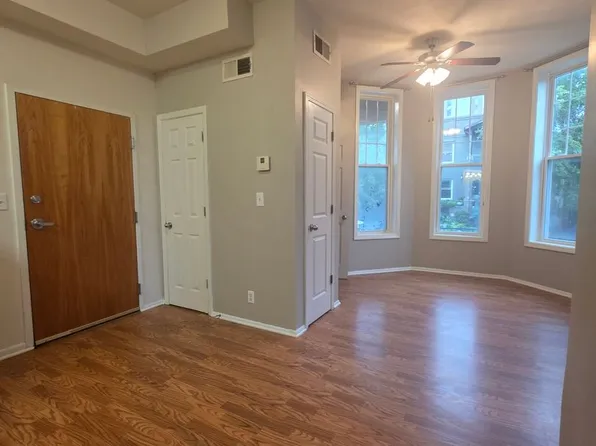 563 S 26th Ave Apartments, 563 S 26th Ave #7, Omaha, NE 68105
