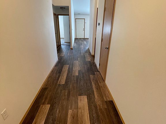 5th image of 13325 E Valleyway Ave