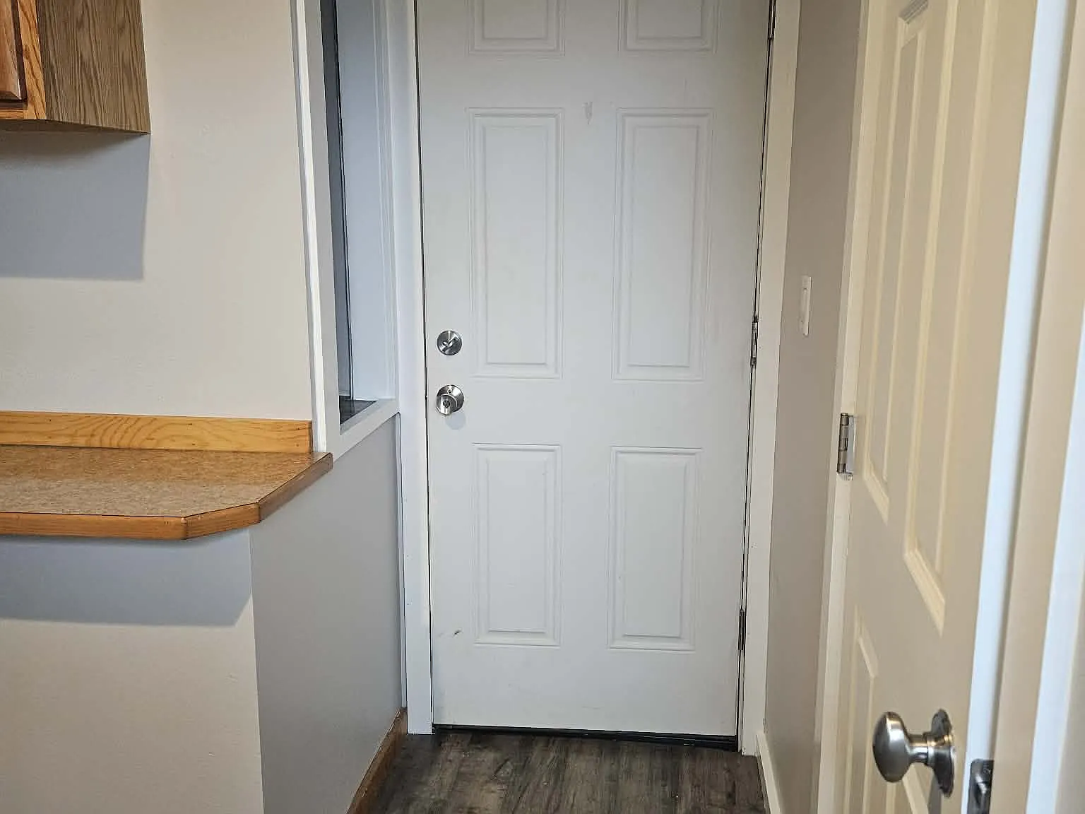 Studio, 250 sqft, $1,100 — Photo 2