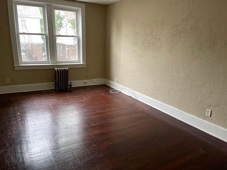 328 N 12th St #10 — Photo 4