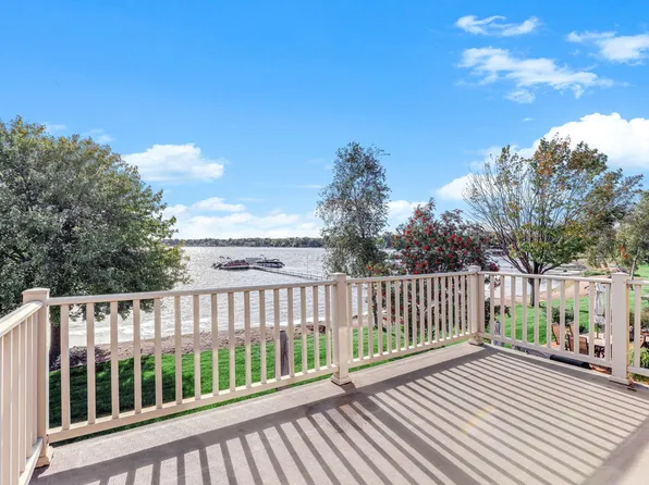 59 1st St SE, Forest Lake, MN 55025