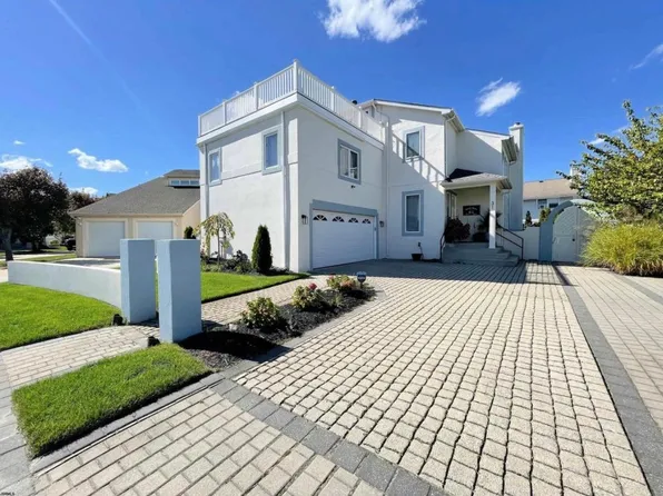31 Bayside Ct, Margate, NJ 08402
