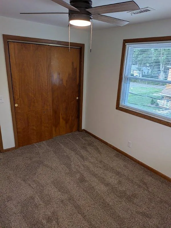 2 bed, $1,100 — Photo 4