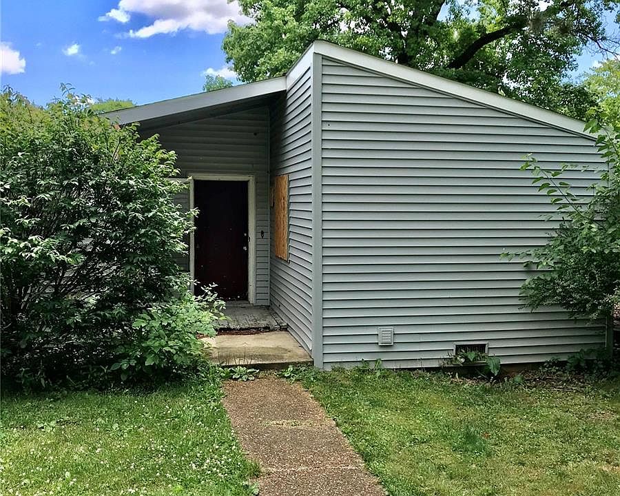 1st image of 22 Lilac St