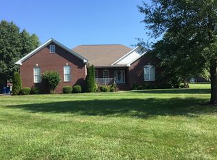 225 Peppers Mill Dr, Paducah, KY 42001