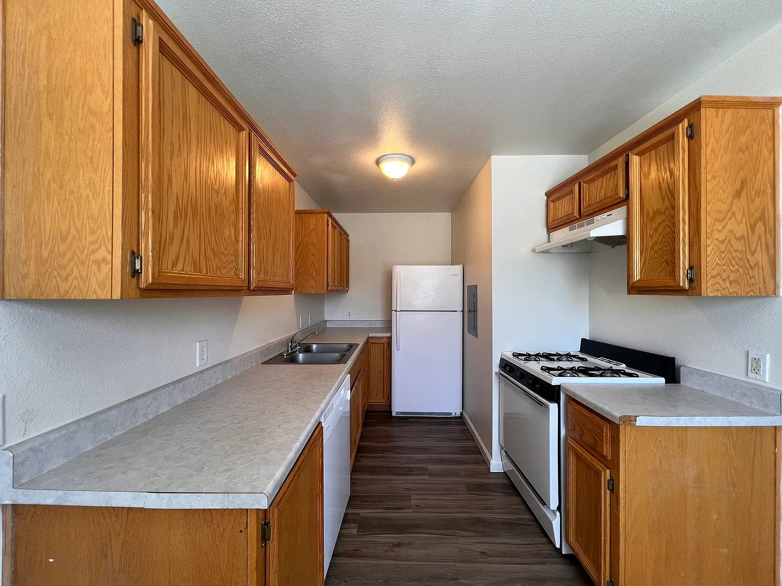 Cedar Apartments — Photo 3