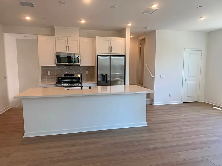 1576 Lima Way — Photo 1