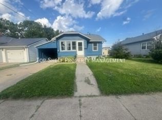 217 E 14th St N, Newton, IA 50208