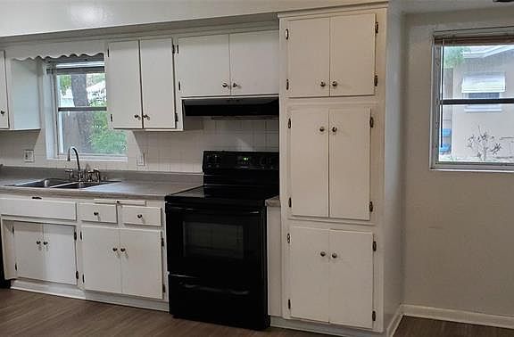 5th image of 1566 Elizabeth Ln