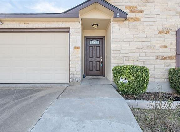 4th image of 300 Moonstone Dr