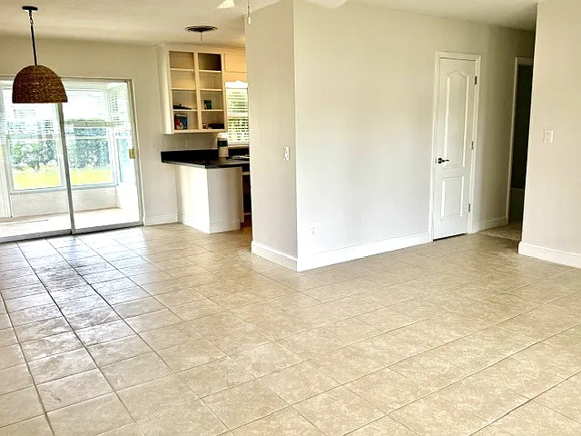 301 S Ramona Ave — Photo 15